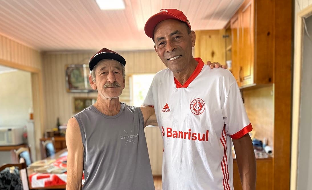 Amigos decidem construir túmulo juntos em Águas Frias 