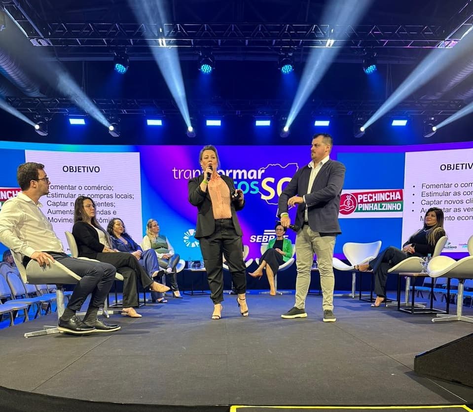 Funcionários de Pinhalzinho apresentam trabalhos feitos na Sala do Empreendedor