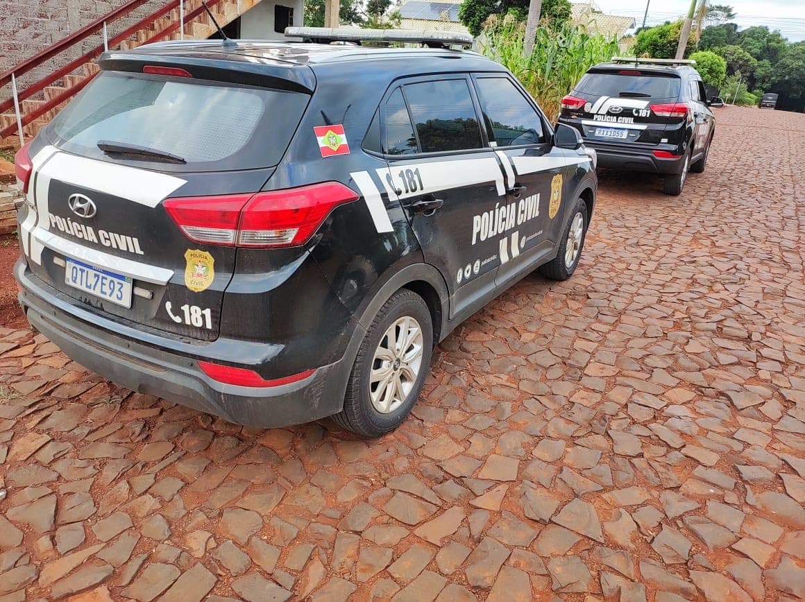Polícia Civil encontrou o suspeito com o conteúdo salvo em seu celular (Foto: Divulgação)