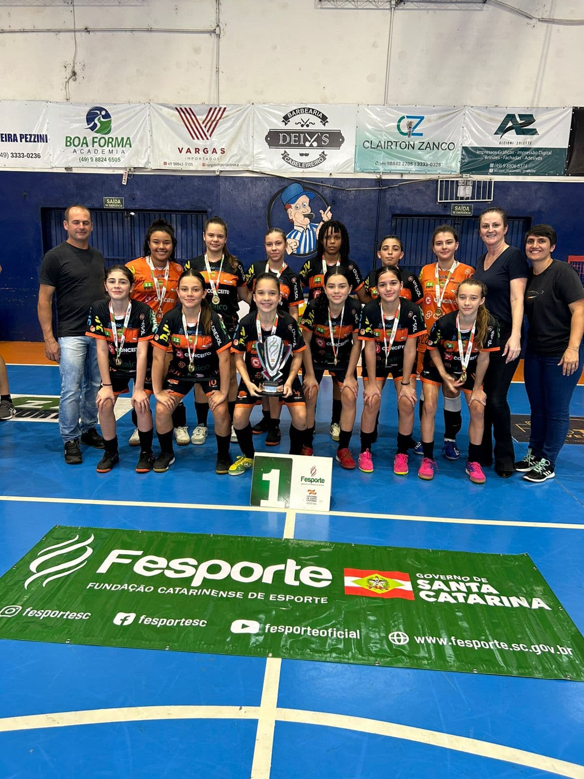 Time feminino de Nova Erechim conquistou o título (Foto: Ascom)