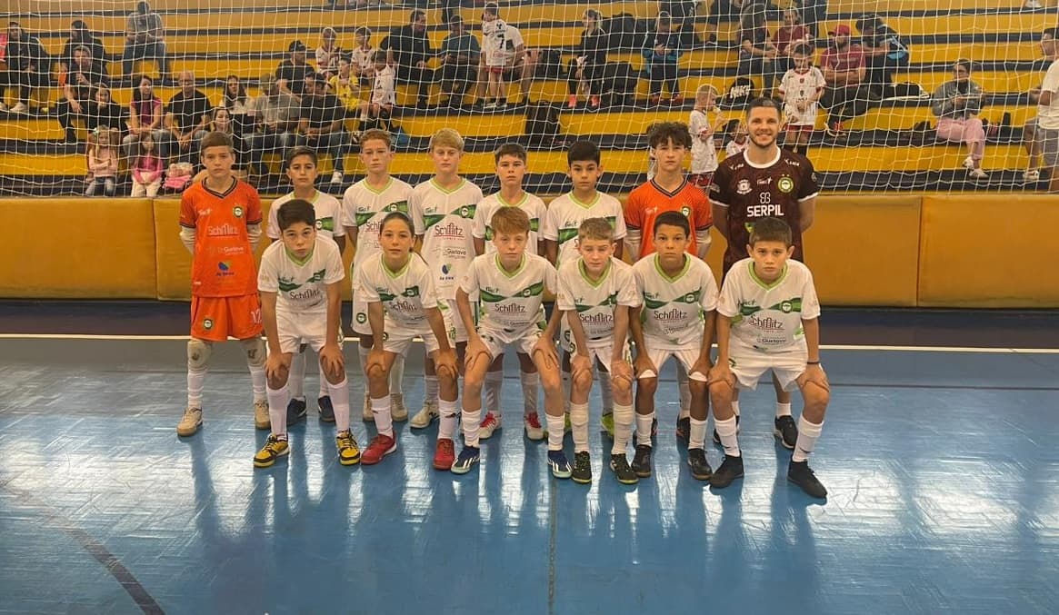 Pinhalense sub-13 vence duas e perde uma em mais uma rodada da LCF