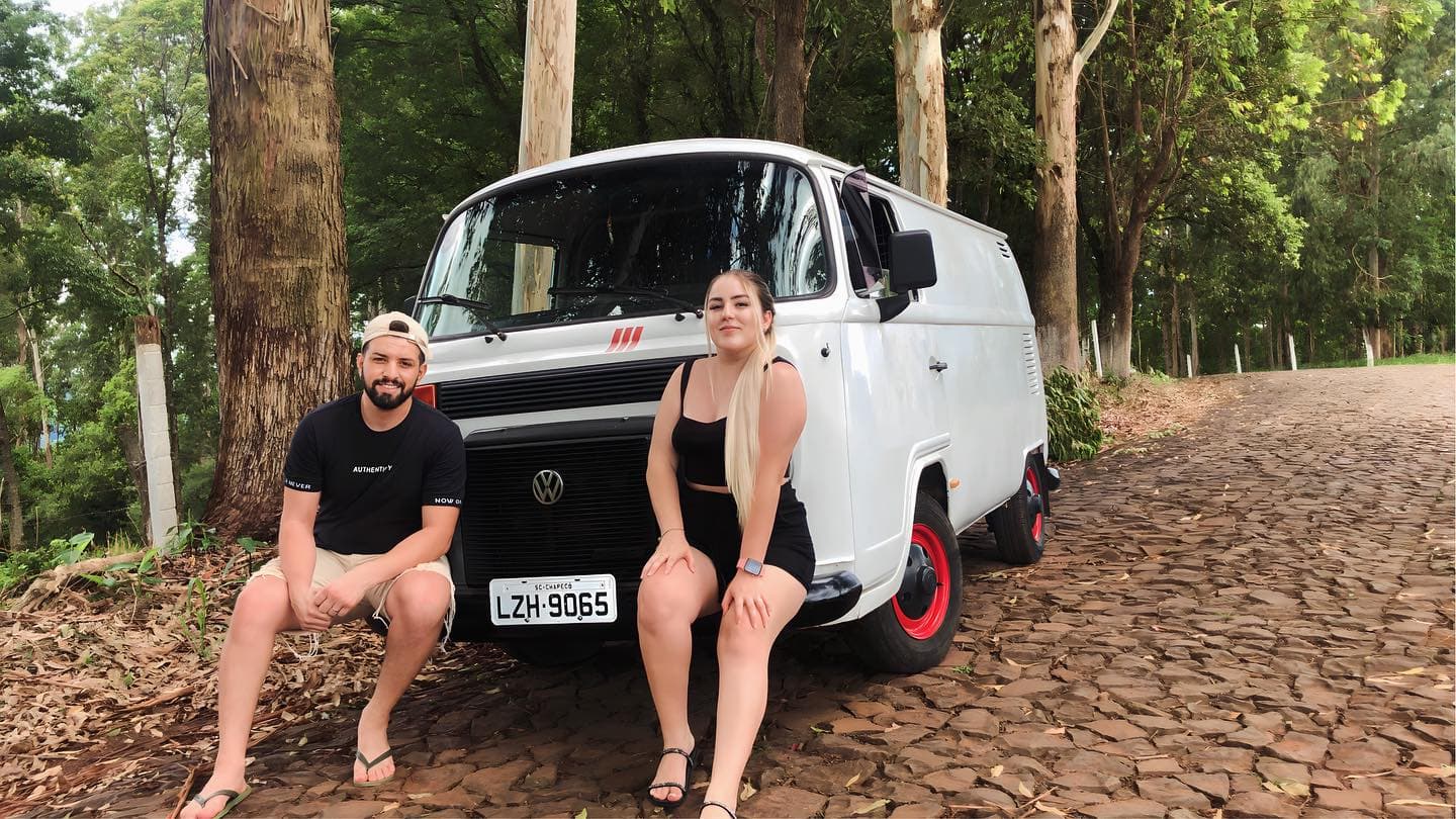 Rumo ao México! Cantor irá embarcar na sua Kombi para realizar sonho