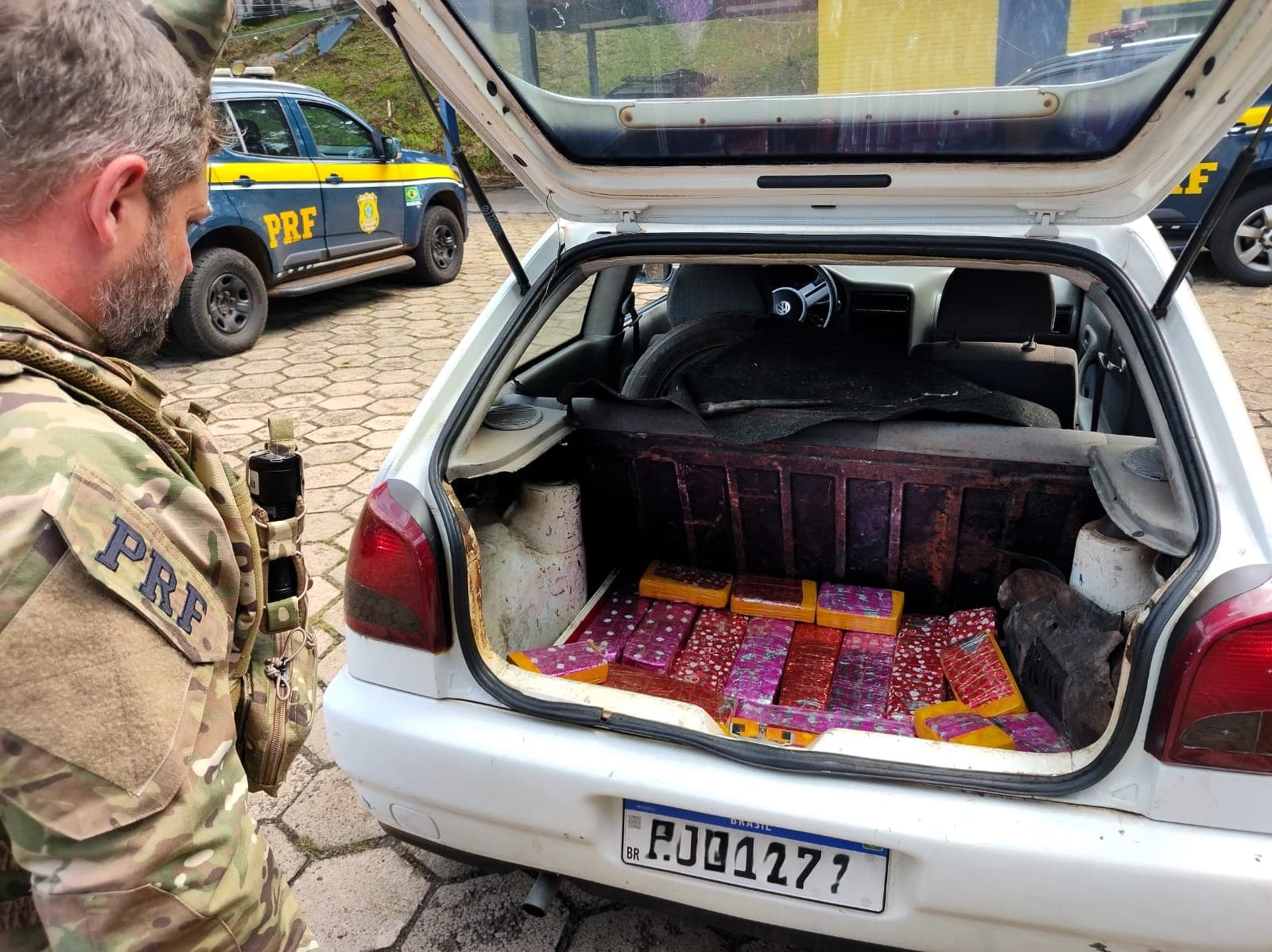 Maconha vinda do Paraná com destino a Lages é apreendida em Chapecó