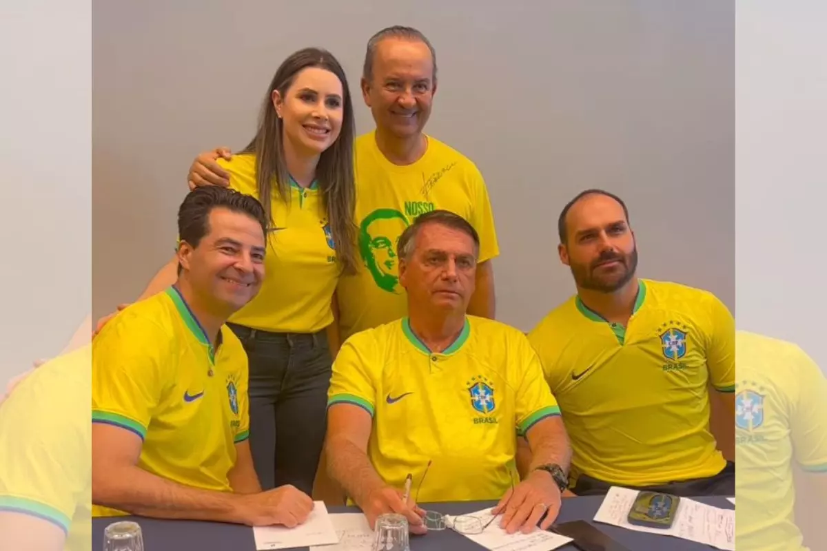 Carol De Toni será convencida a abrir mão de sua vaga ao Senado?