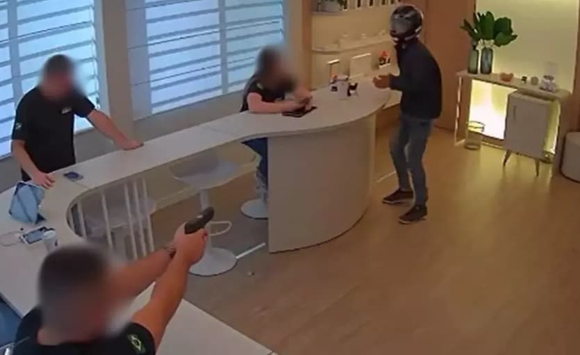 'Dado como morto': Meliante que foi enchido de bala recebe alta