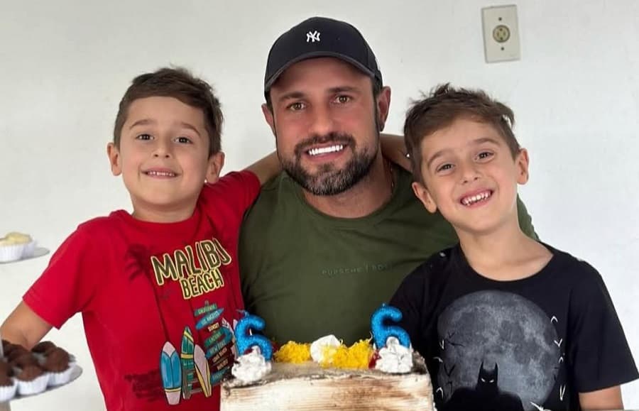 Pai foge sequestrando filhos gêmeos; todos morrem