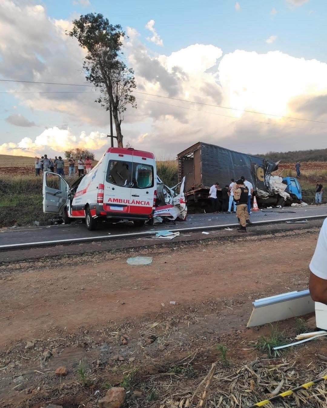 Gravíssimo acidente no Paraná (Foto: Divulgação)