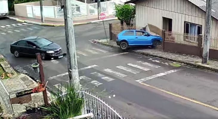 ASSISTA! Gol acerta mesma casa atingida em 2018