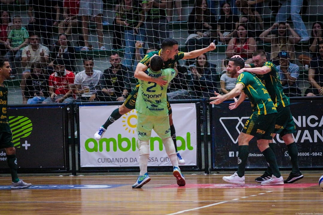 "Clássico se decide nos detalhes", diz Lewis antes da Pinhalense Futsal Zagonel enfrentar Adaf