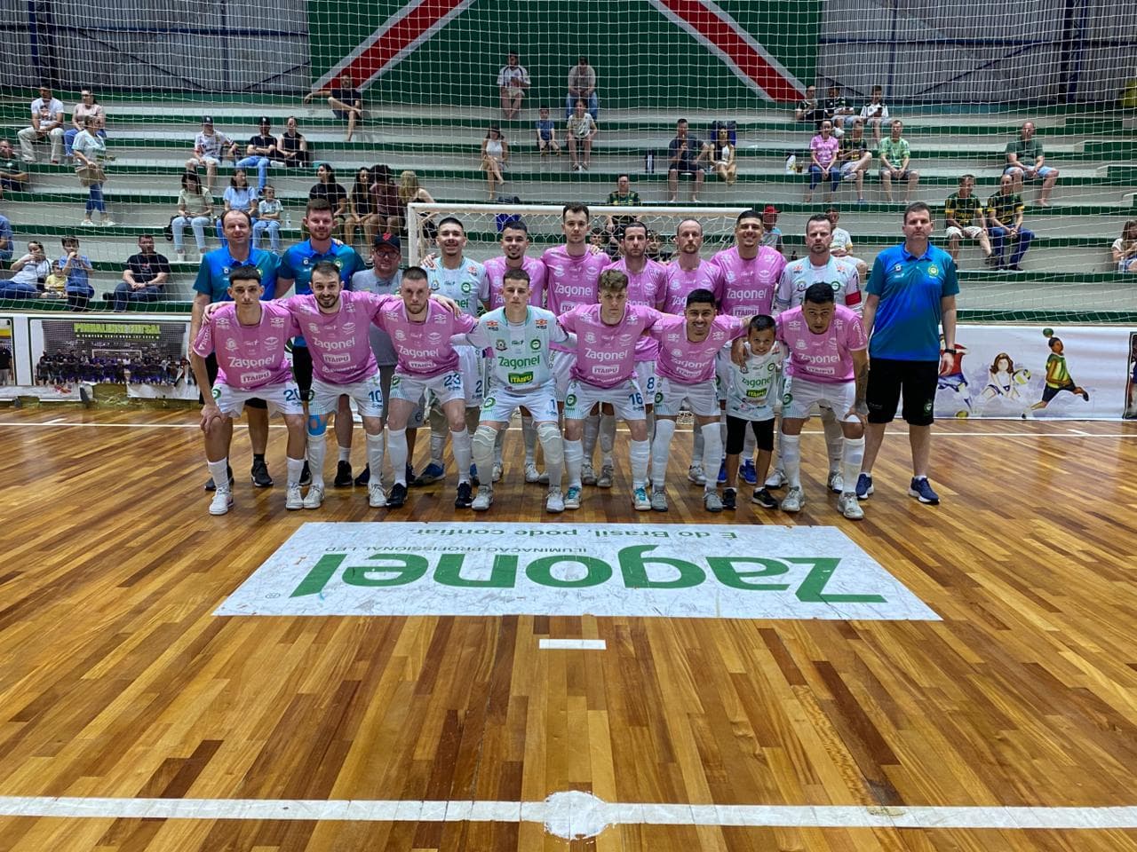 Pinhalense Futsal Zagonel empata com Videira e enfrentará Caçador nas quartas da Série Prata