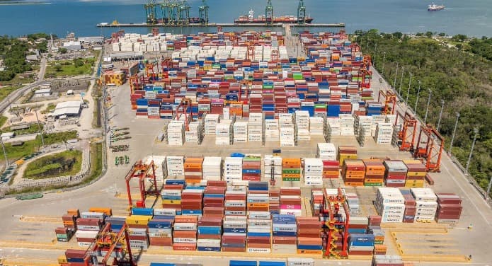 Exportações de Santa Catarina crescem 1,5% em agosto