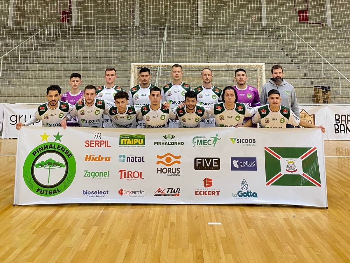 Em lances de desatenção, Pinhalense leva virada de Fraiburgo