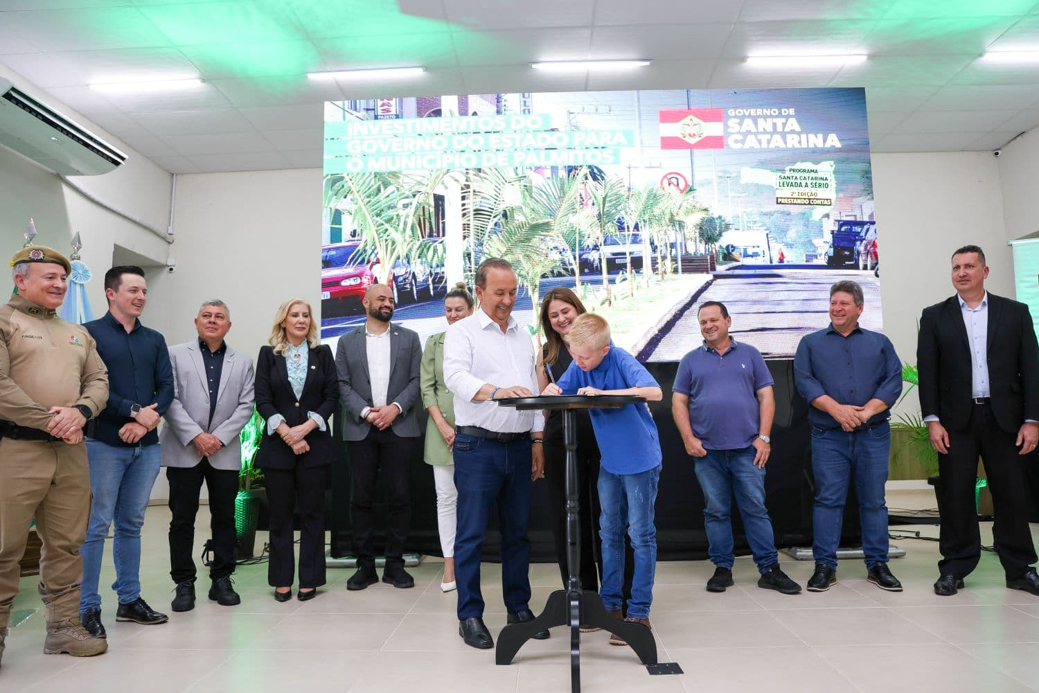 Governo de SC anuncia R$127 milhões em investimentos para escolas do Oeste