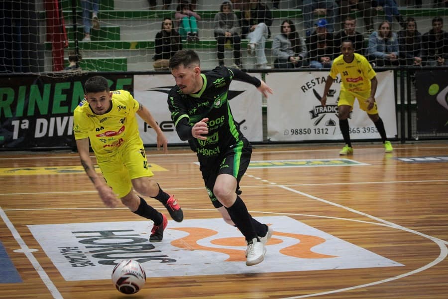 Pinhalense Futsal foi superada por Caçador na última partida (Foto: Felipe Eduardo Zamboni)