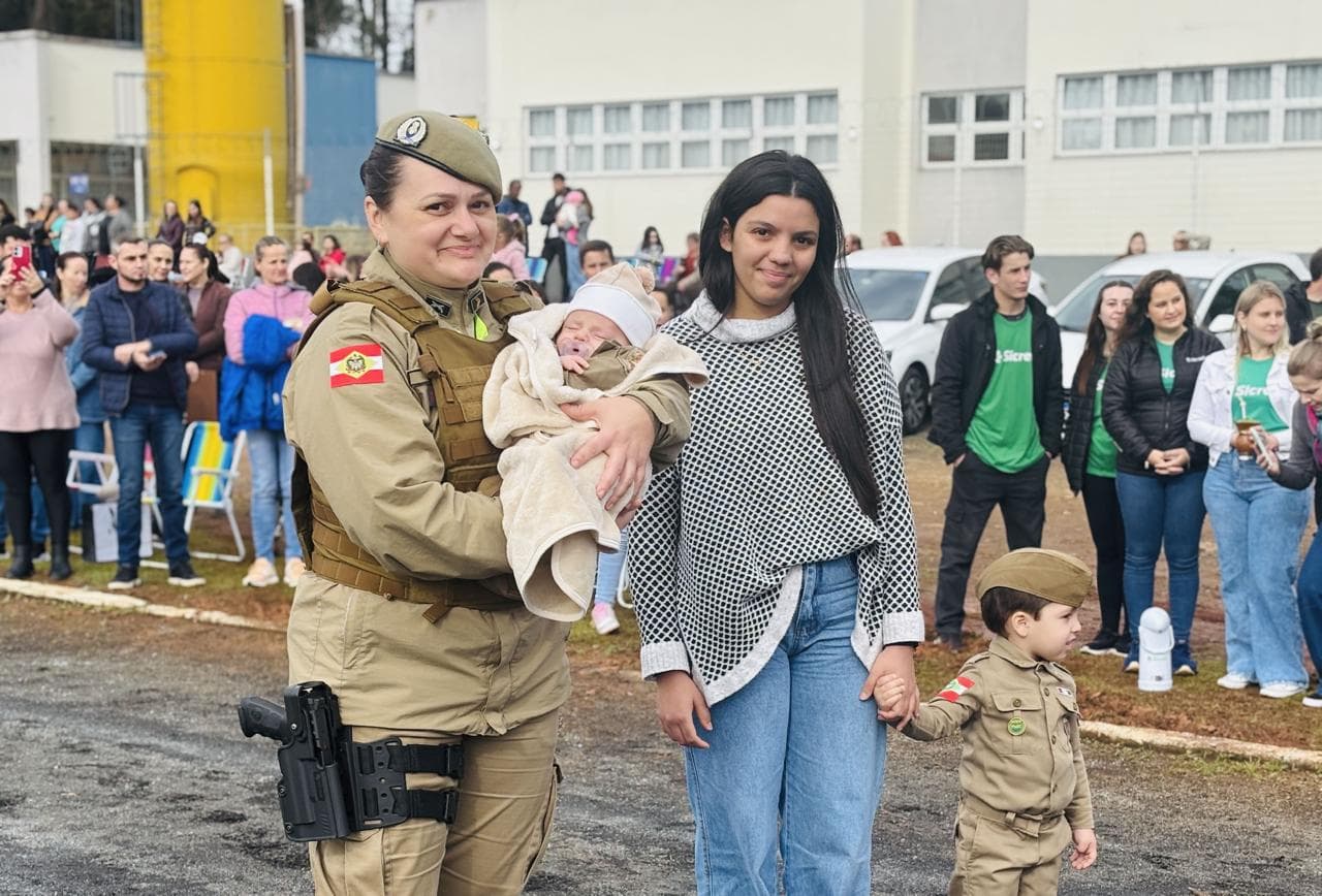 Desfile de 7 de Setembro reúne grande público