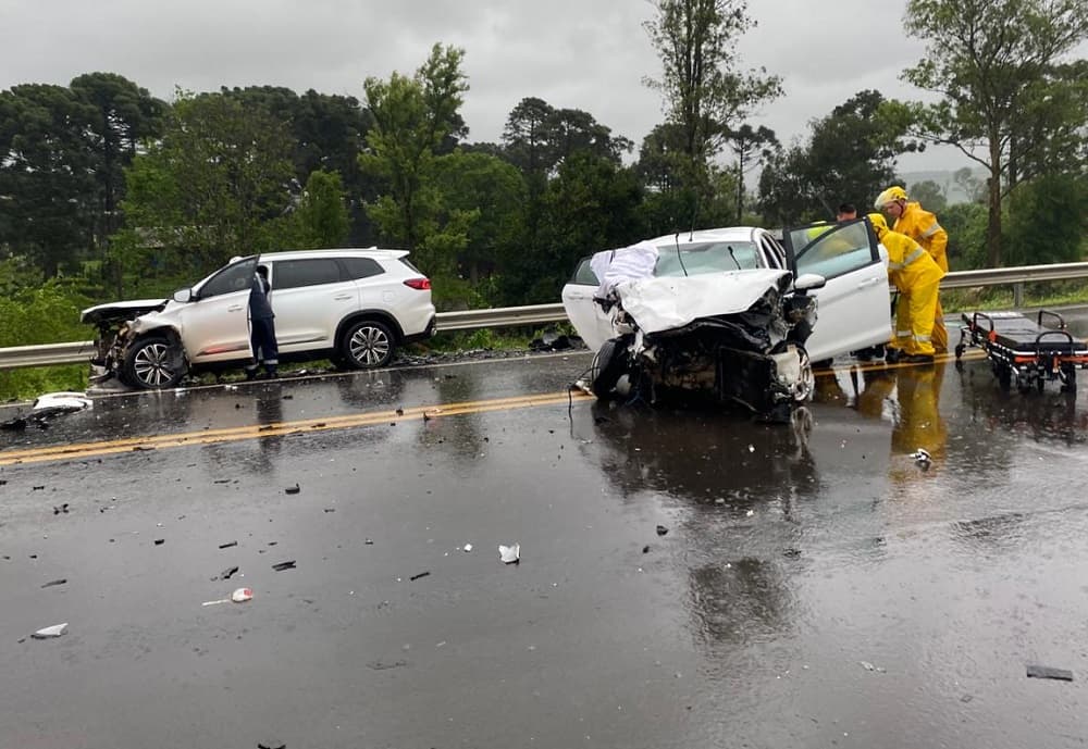 Batida violenta na rodovia (Foto: Felipe Eduardo)