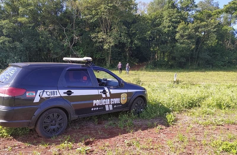 Investigado está sendo procurado pela polícia (Foto: PC)