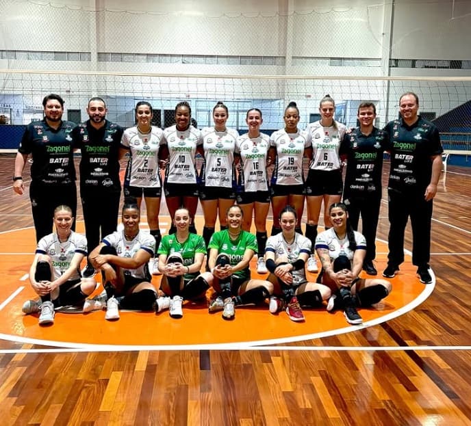 Pinhalense/Zagonel Voleibol perde jogo equilibrado contra o Napoli/Caçador