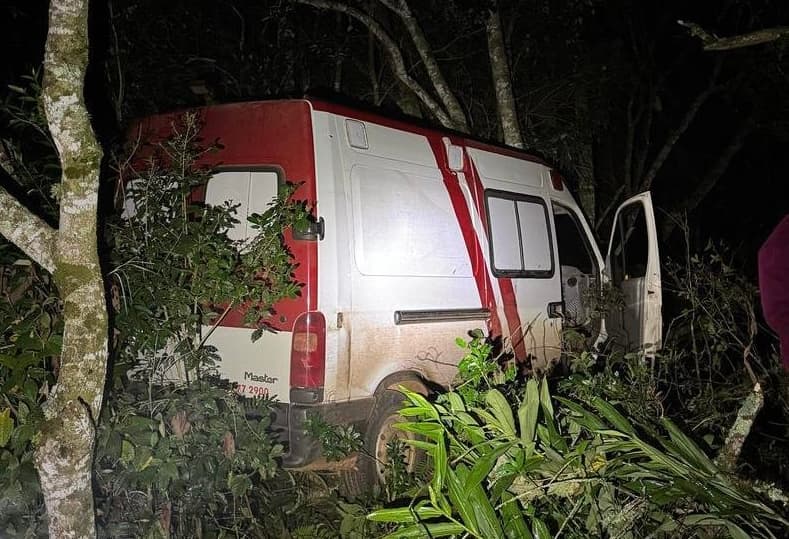Veículo tinha até sirene de emergência (Foto: Policia Militar Rodoviária)