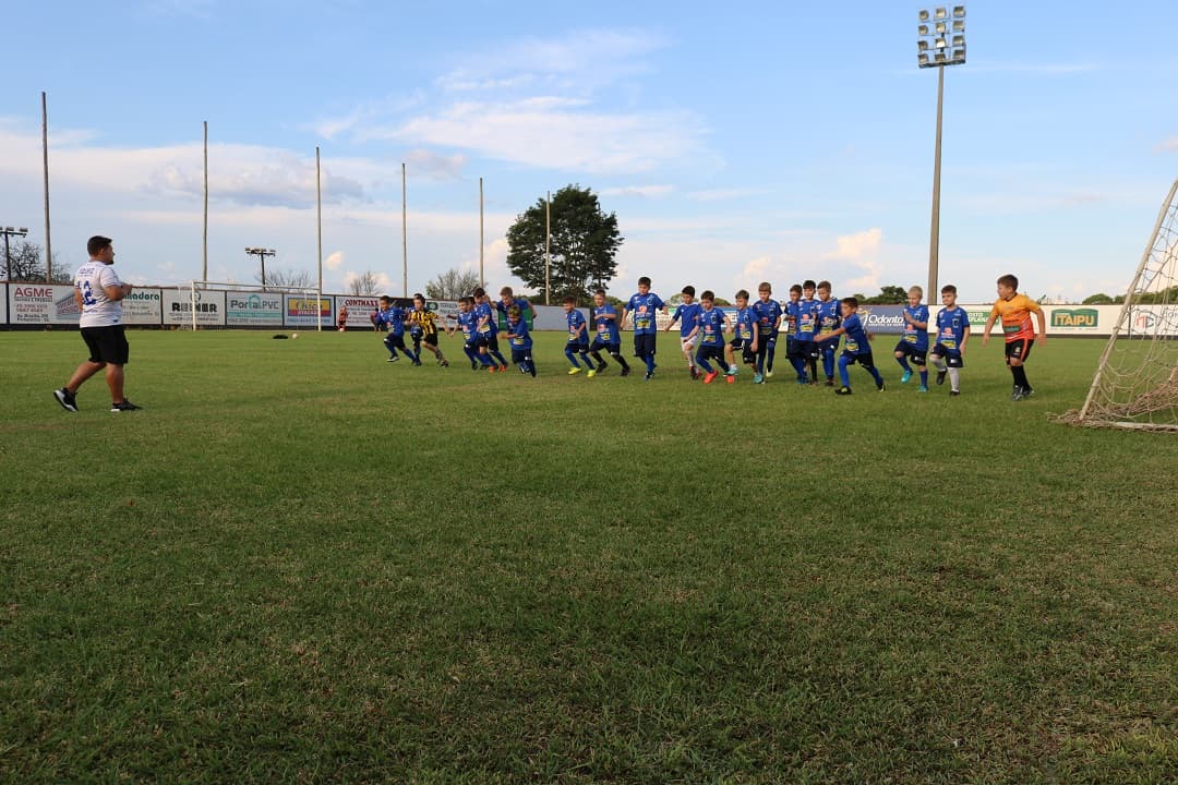 Escolinha do Azuriz começa os treinamentos na Capital da Amizade