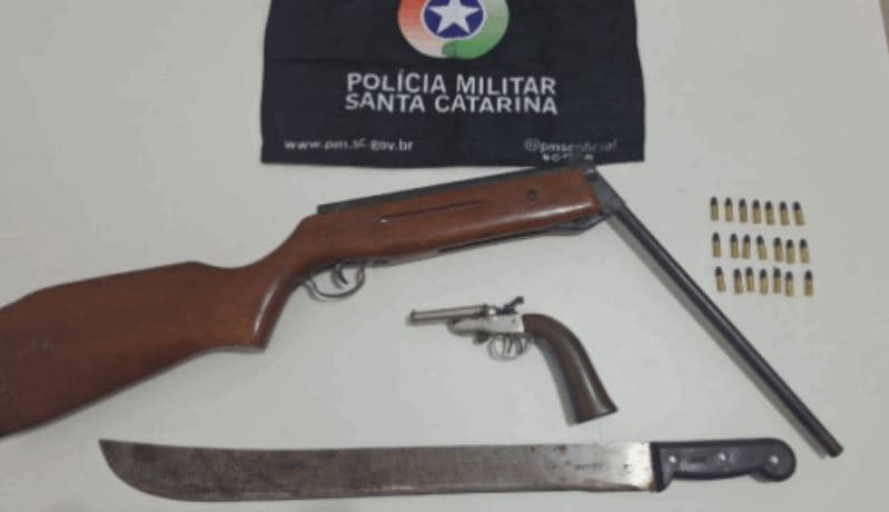 PM prende pai que ameaçou esposa cadeirante