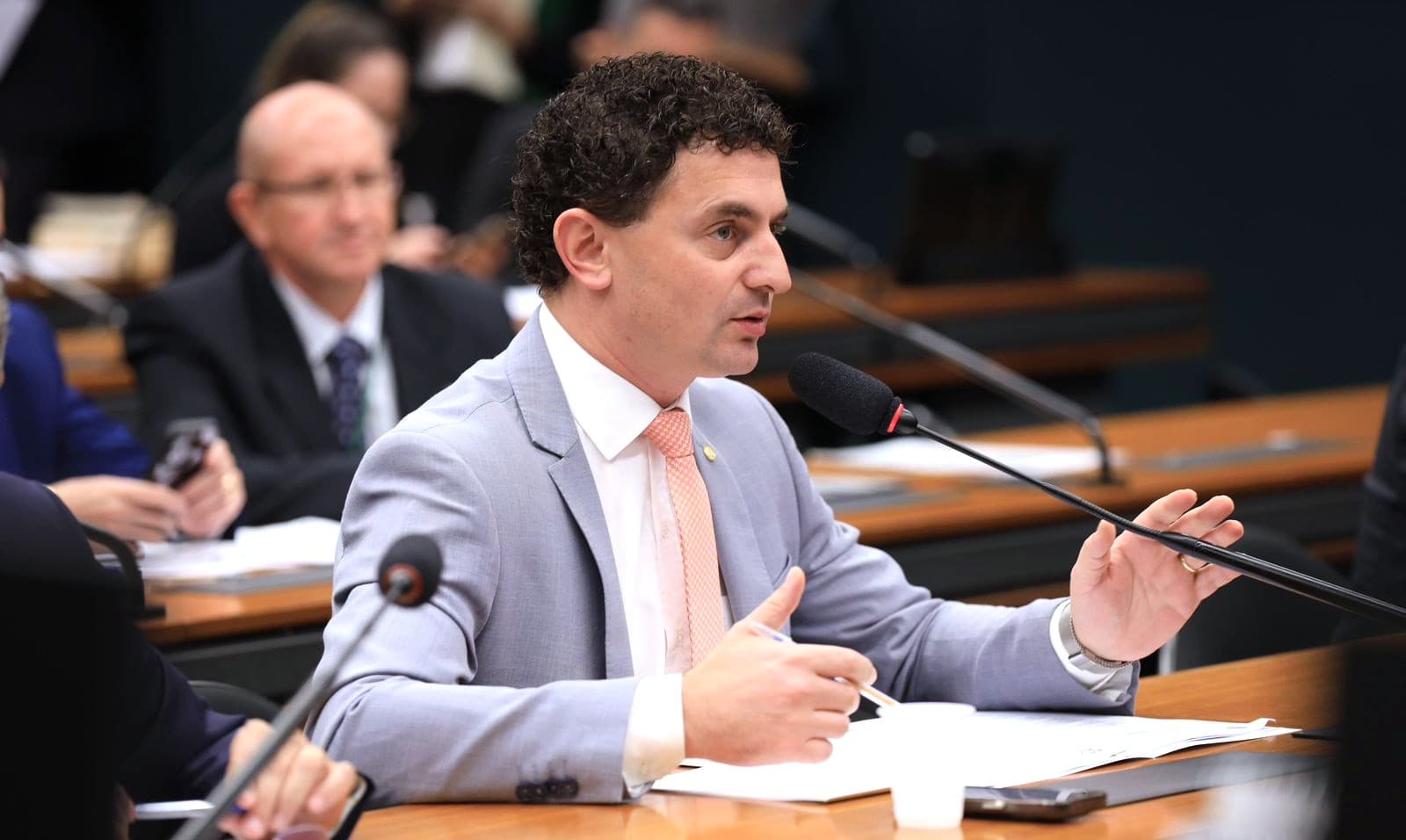 Pezenti representa fumicultores em Conferência internacional sobre controle do tabaco (Foto: Divulgação/Câmara dos Deputados)