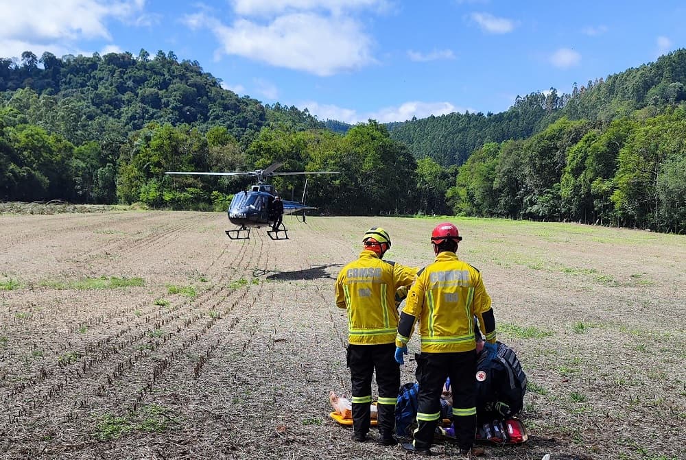 Agricultor usa cinta para sobreviver após incidente em propriedade