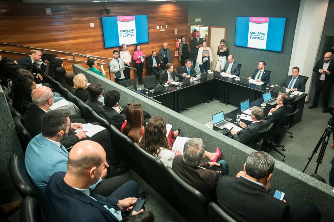 Comissão de Constituição e Justiça (CCJ) da Alesc se reuniu na manhã desta terça-feira (03) (Foto: Bruno Collaço/Agência AL)