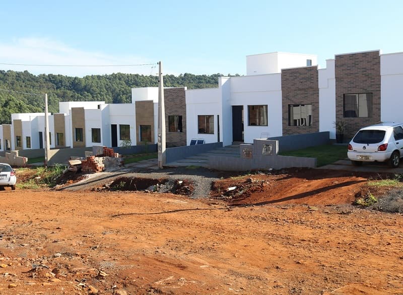 Casas no Loteamento Boa Vista III (Foto: Henrique Paulo Koch)