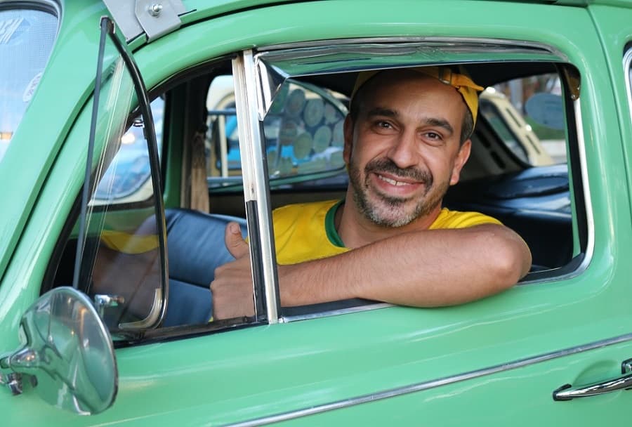 Dono da relíquia pretende ir colocando acessórios no carro (Foto: Henrique Paulo Koch)