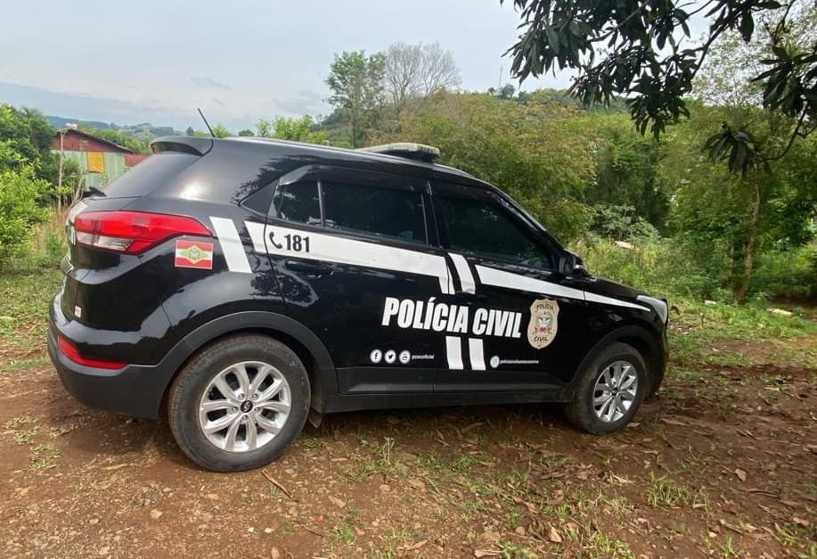 Morador é encontrado morto no sofá em Sul Brasil