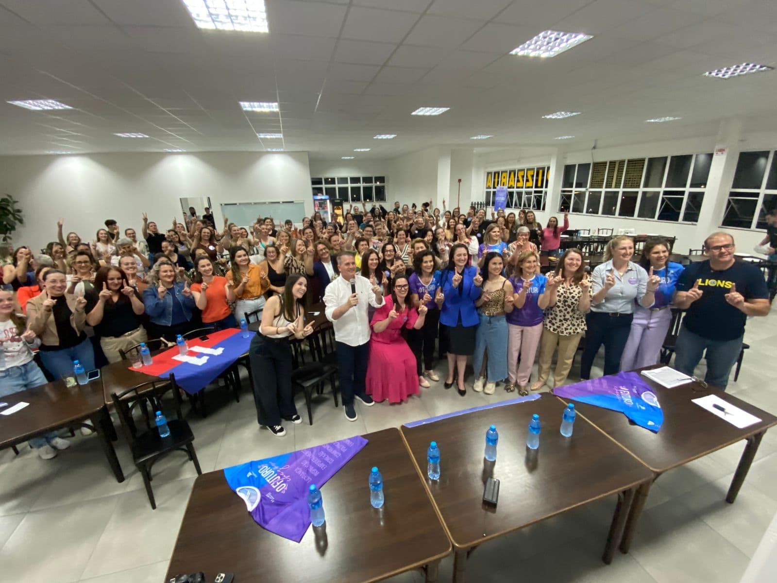 Mulheres Progressistas se reúnem em Pinhalzinho para fortalecer presença feminina na política
