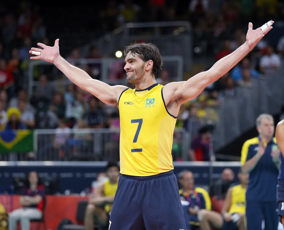 Ícone do vôlei mundial estará em Pinhalzinho para palestra