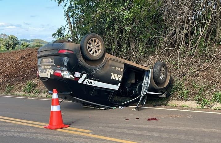 Creta ficou com as rodas para cima (Foto: Henrique Paulo Koch)