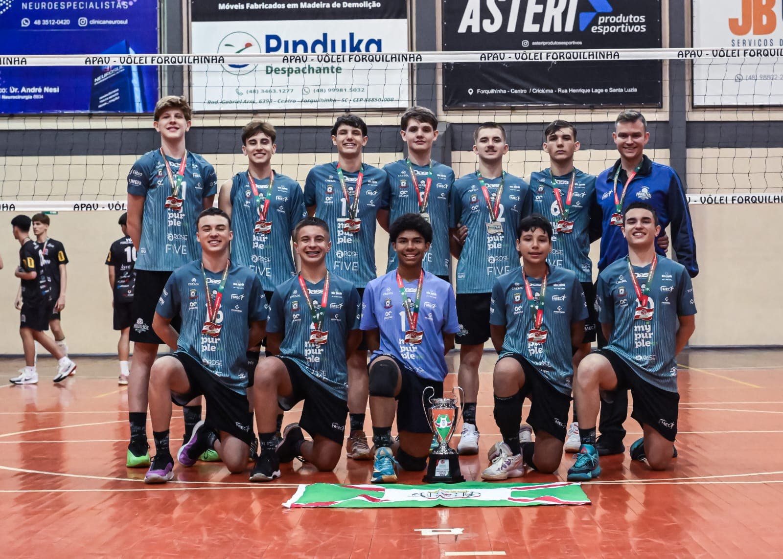 Pinhalense/Zagonel sub-17 é vice-campeã estadual Série Prata de Voleibol