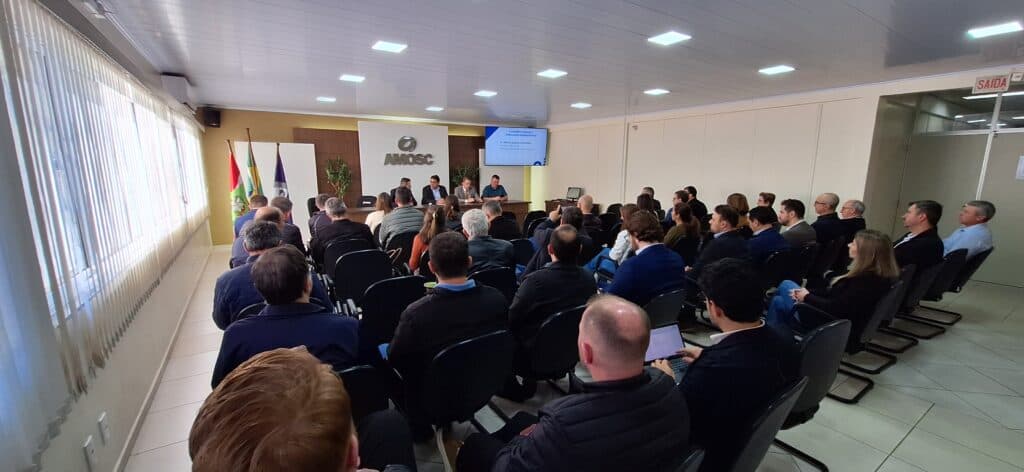 Assembleia da AMOSC aproxima prefeitos e entidades (Foto: Ascom)