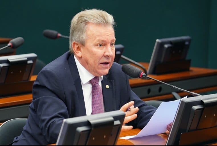 Maldaner teve passagens por diferentes cargos políticos (Foto: Assessoria de imprensa)