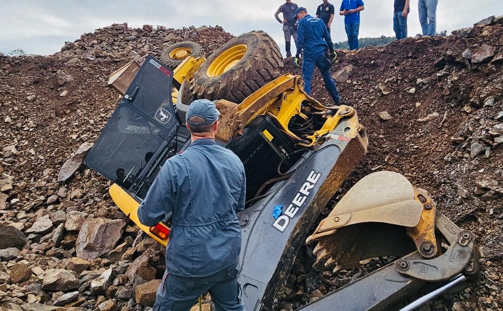 Operação de salvamento feita com sucesso (Foto: Corpo de Bombeiros)