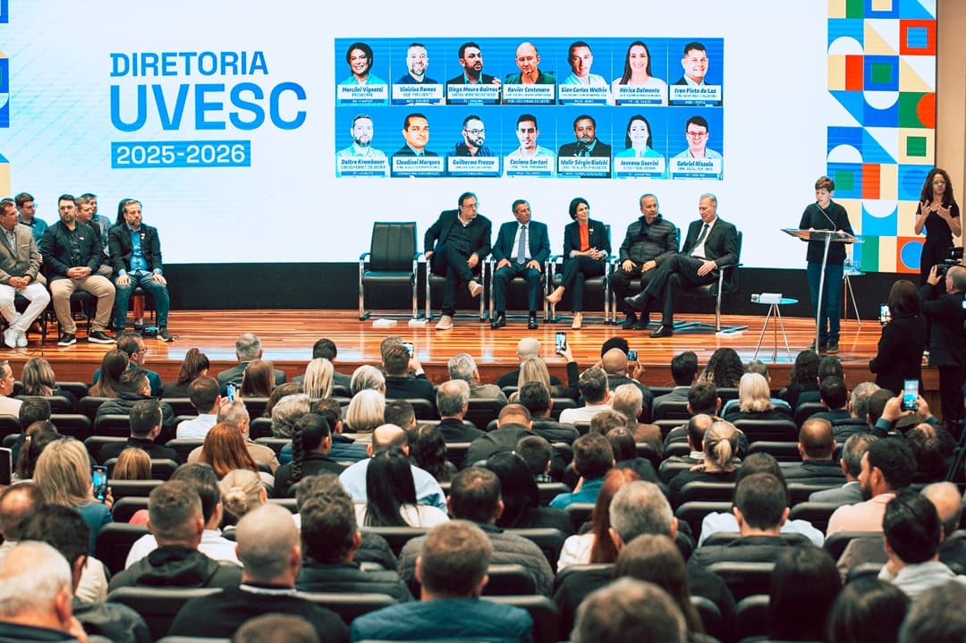 Evento contou com a presença de representantes de diversos poderes e órgãos públicos (Foto: Bruno Collaço/Agência AL)