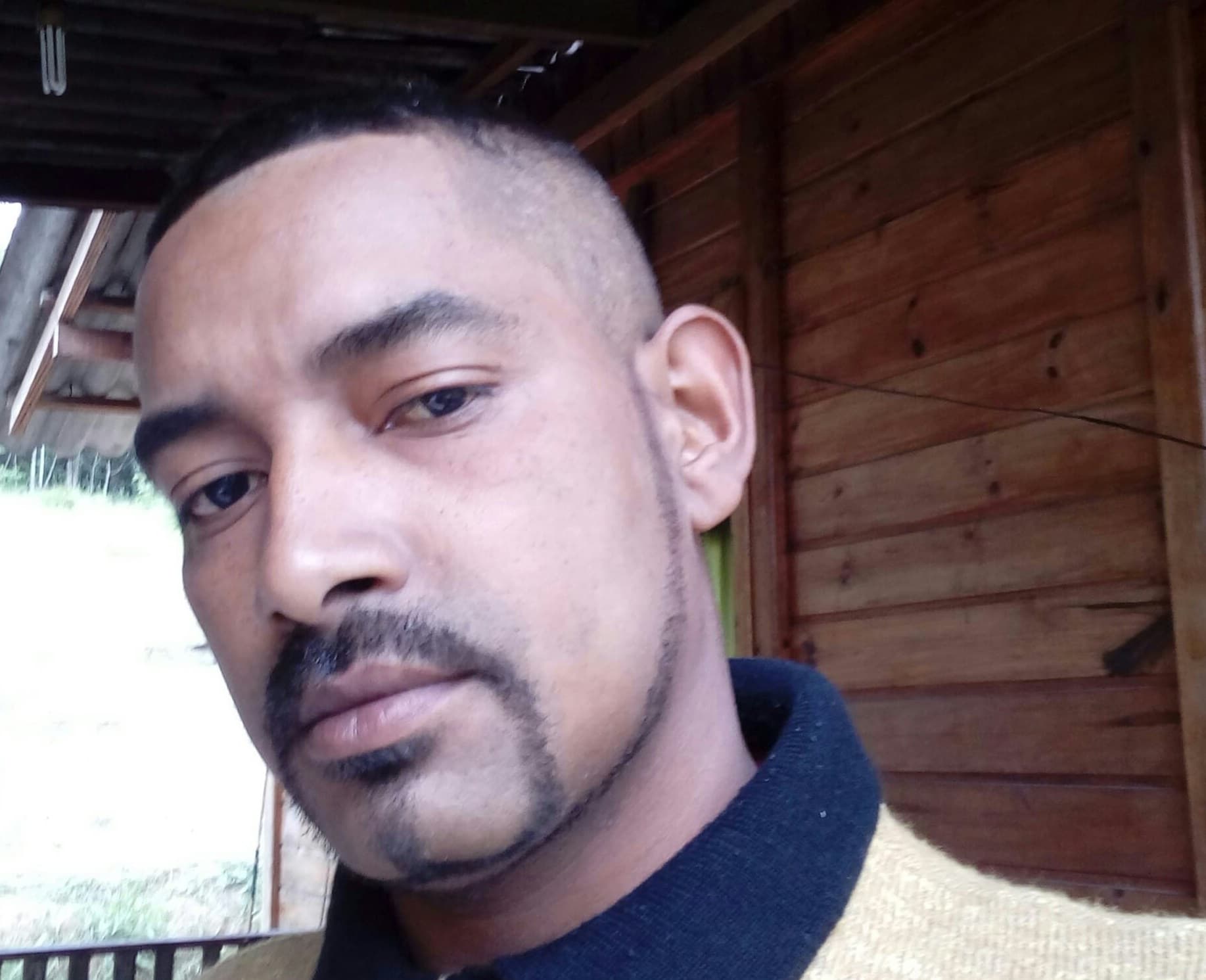 Homem morreu afogado no mar tentando salvar as filhas (Foto: Divulgação)