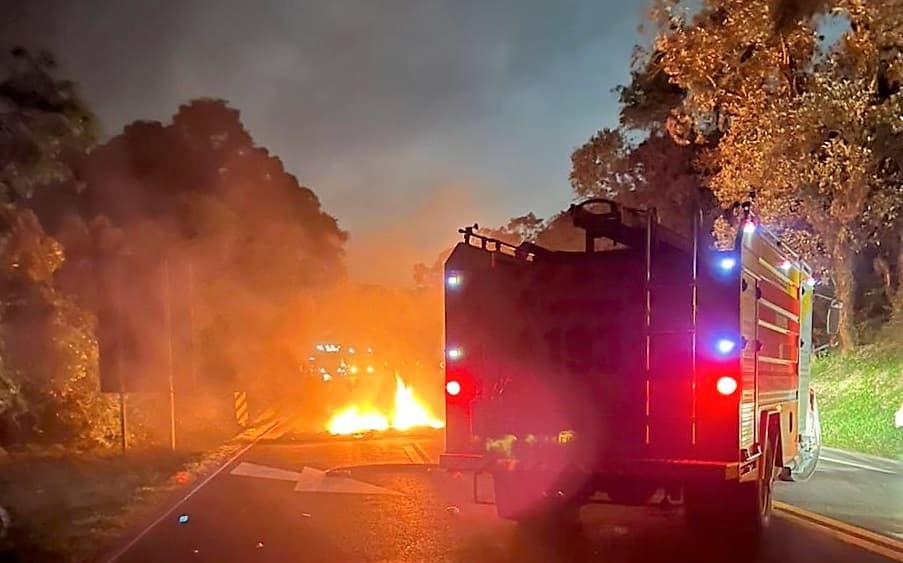 PRF libera bloqueios criminosos em estradas federais de Santa Catarina (Foto: PRF)