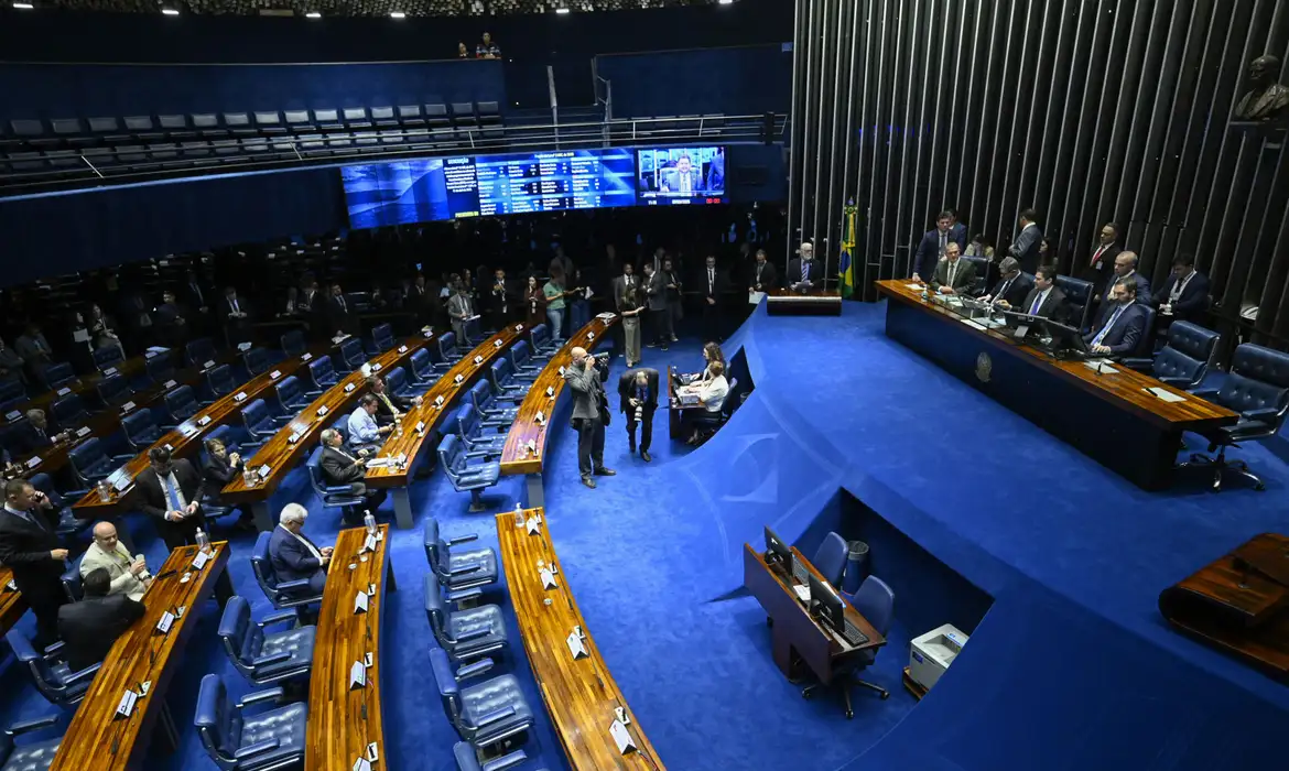 Senado aprova isenção de IR para quem ganha até dois salários-mínimos (Foto: Edilson Rodrigues/Agência Senado)