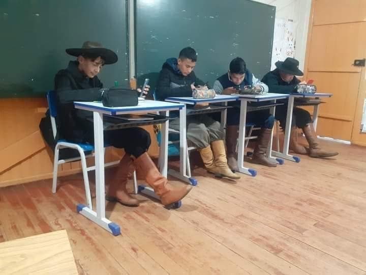 Alunos preservam as raízes em Alegrete (Foto: Divulgação)
