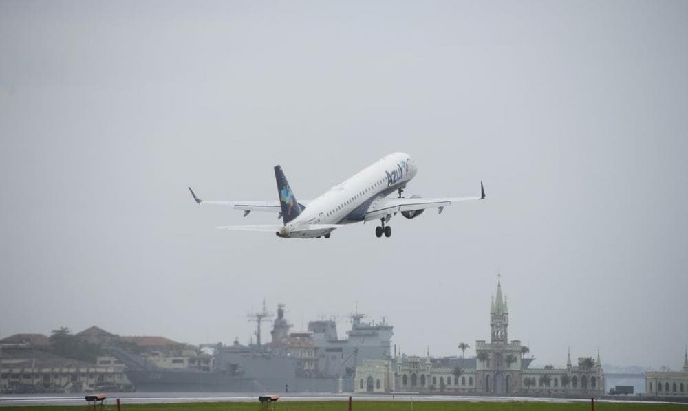 Ministro detalha o 'Voa Brasil', programa de passagens aéreas a R$ 200