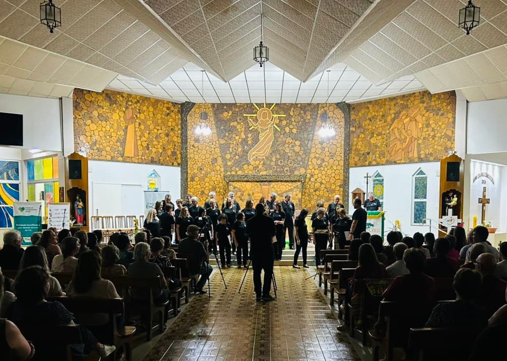 Canto Coral Encanta Pinhalzinho emociona público em sua 2ª edição