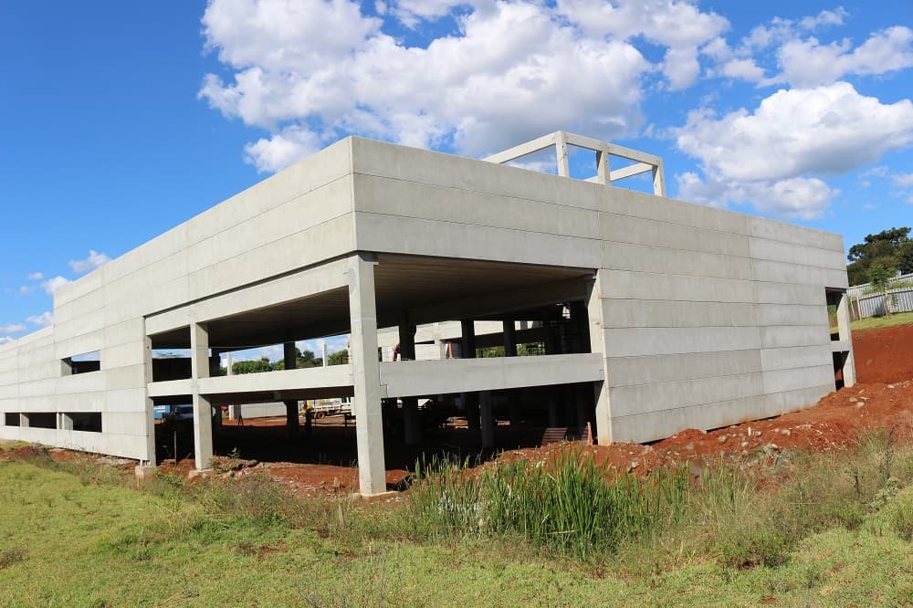 Obra começa a ganhar corpo (Foto: Henrique Paulo Koch)