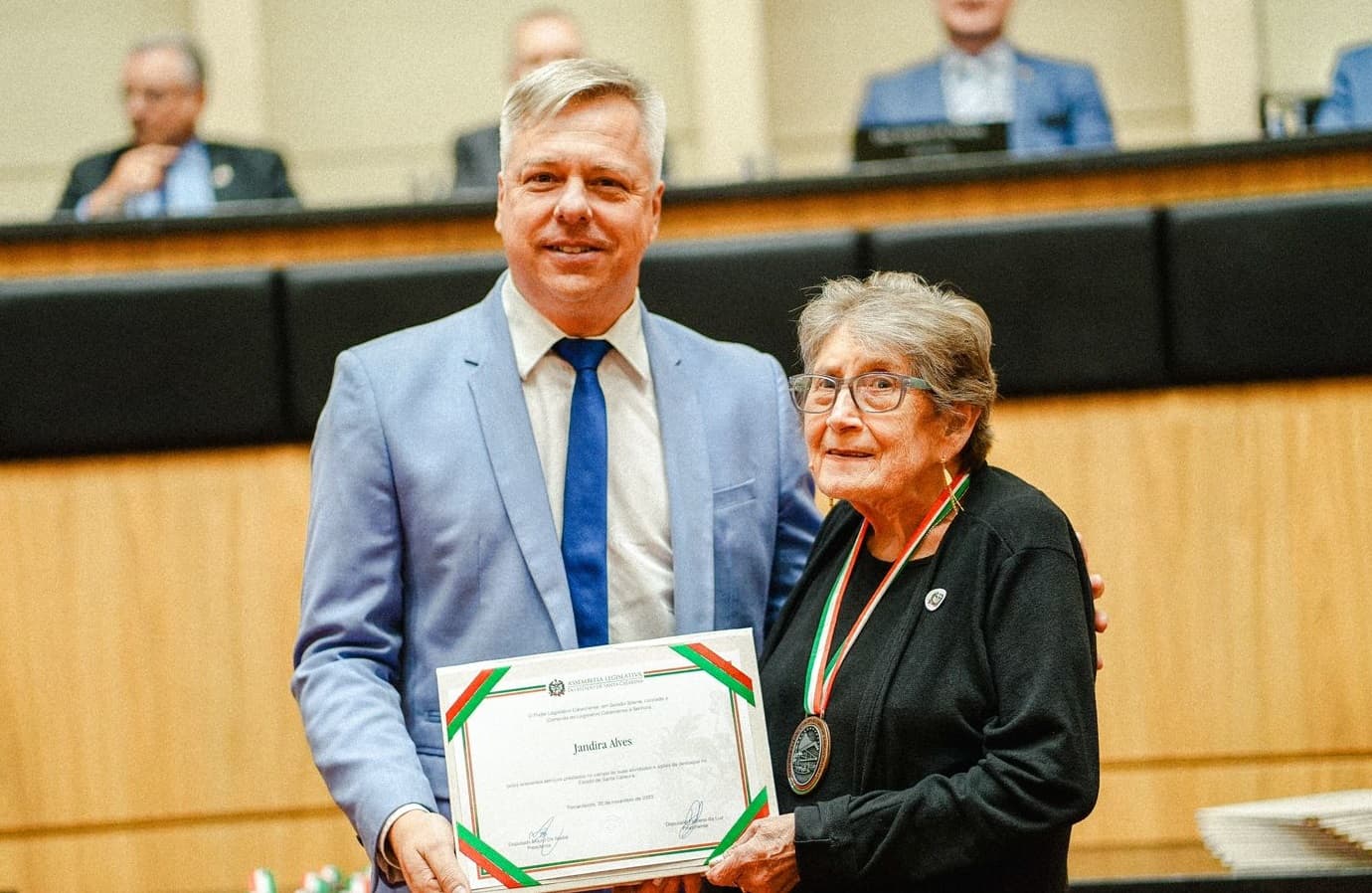 Jandira Alves recebeu honraria em Florianópolis  (Foto: Assessoria de Imprensa)