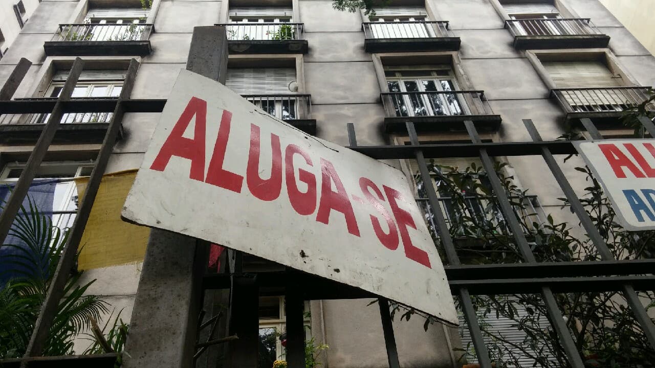 Mais brasileiros moram de aluguel e vivem sozinhos