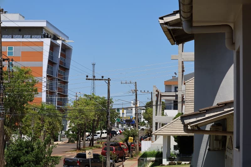 Sexta-feira terá calor e tempo firme em todo o estado; fim de semana será marcado por instabilidade