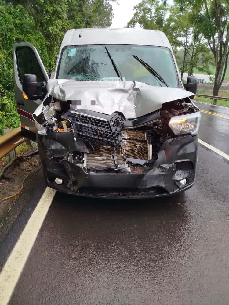 Maravilha a Pinhalzinho: acidente causa ferimentos em duas vítimas